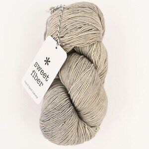 Sweet Fiber Sweet Merino Lite Yarn Superwash Merino Wool 475yds 115g Driftwood C